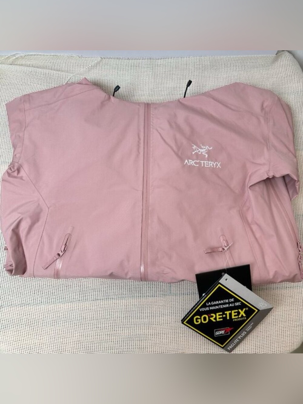 Arcteryx Women's Solid Color Casual Sports Hooded Hard Shell Jacket - Picture 5 of 7